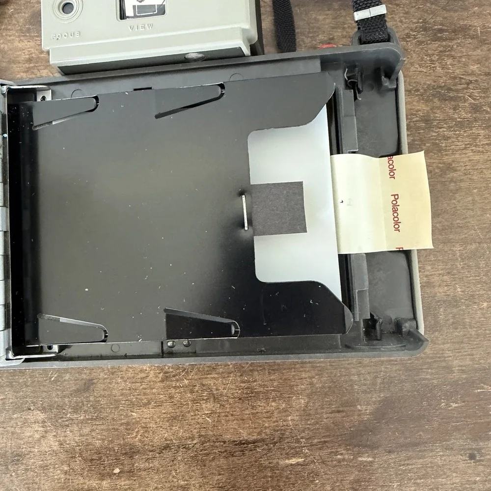Vintage Polaroid Automatic 220 Land‎ Camera with Case Manual Cold Clip Untested
